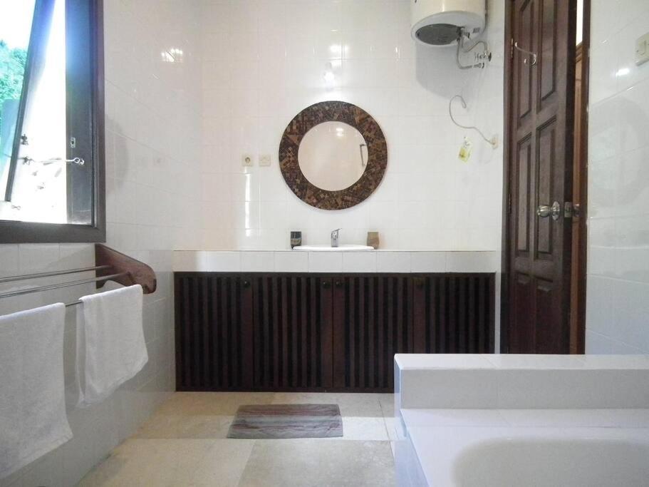 Villa 7, Secret Garden, Kerandangan, Near Senggigi มาตารัม ภายนอก รูปภาพ